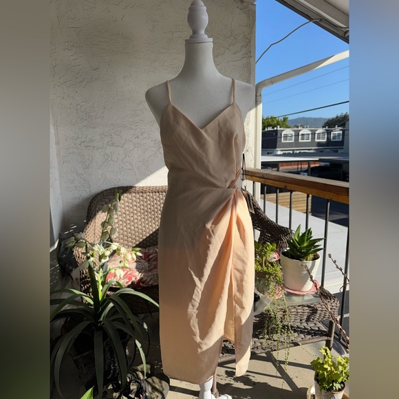 NWT Lulus Beige Dress Women’s size Small Midi style - Picture 7 of 16